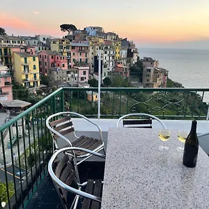 appartamento-isola-corniglio.hotelitalianriviera.com/